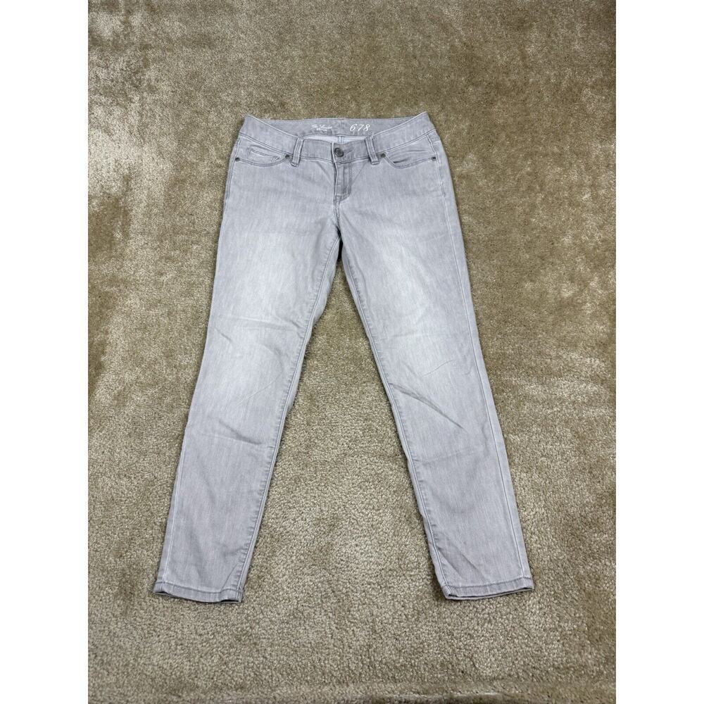 The Limited 678 Size 4 Skinny Ankle Jeans Light Gray Low Rise 30x26 Stretch A786